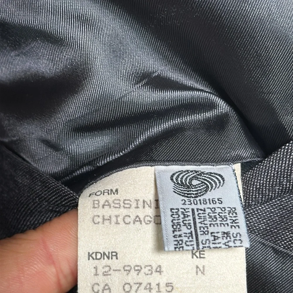 Vintage Hugo Boss Charcoal Grey Chicago Suit Virgin Wool Size N/A PTP 23 - Picture 8 of 9